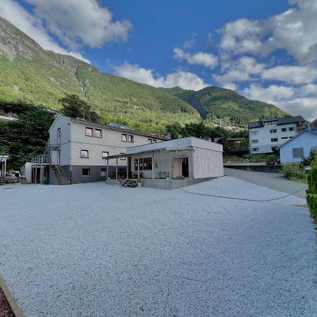 Trolltunga Fjordview Aparthotel Odda Exteriör bild